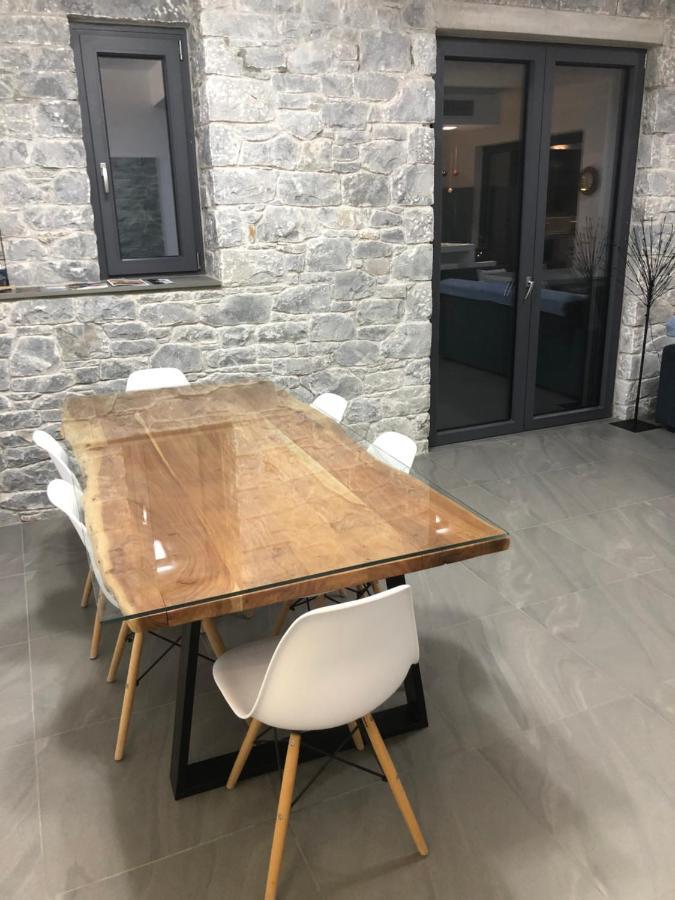 Elion Luxury Apartments Kalamata Esterno foto